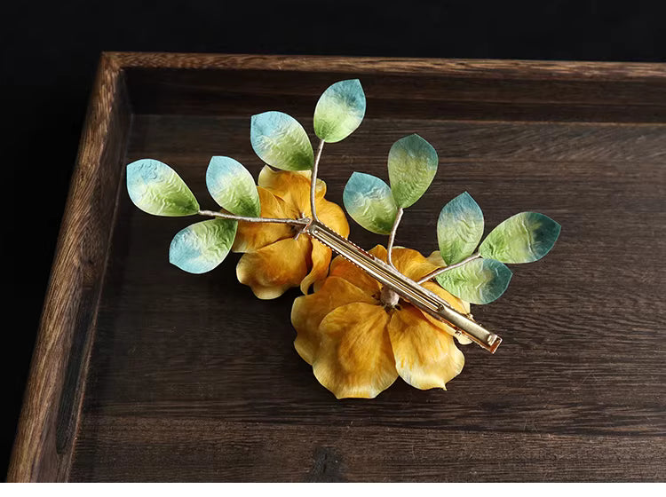 Handmade Yellow Velvet Peony Hair Clip – Traditional Chinese Guofeng Hairpin for Hanfu & Qipao