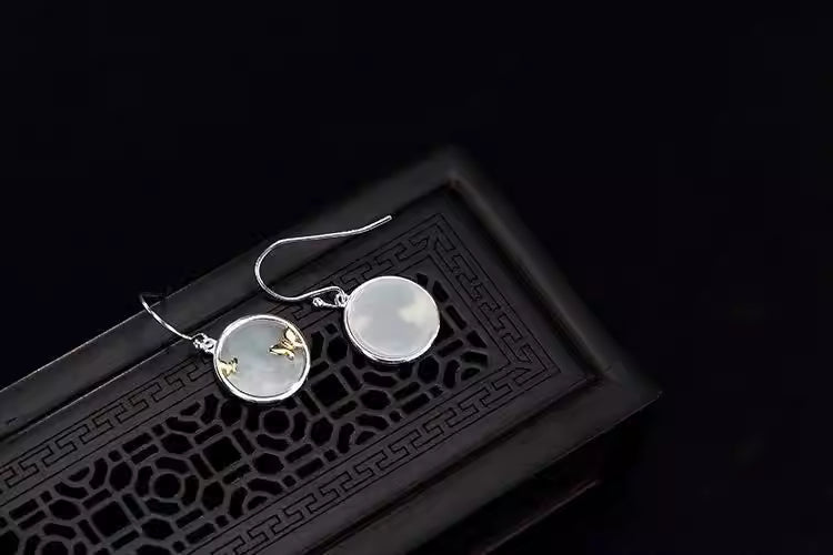 Classic Hetian Jade Butterfly Earrings – S925 Silver Gold-Plated Round Earrings for Women