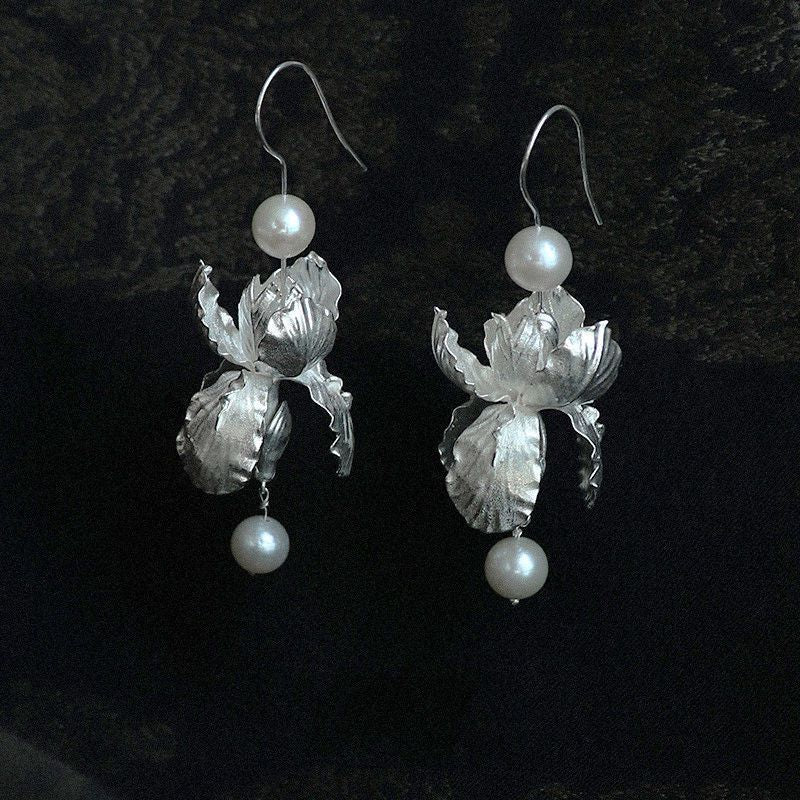 Chinese Iris Pearl Earrings
