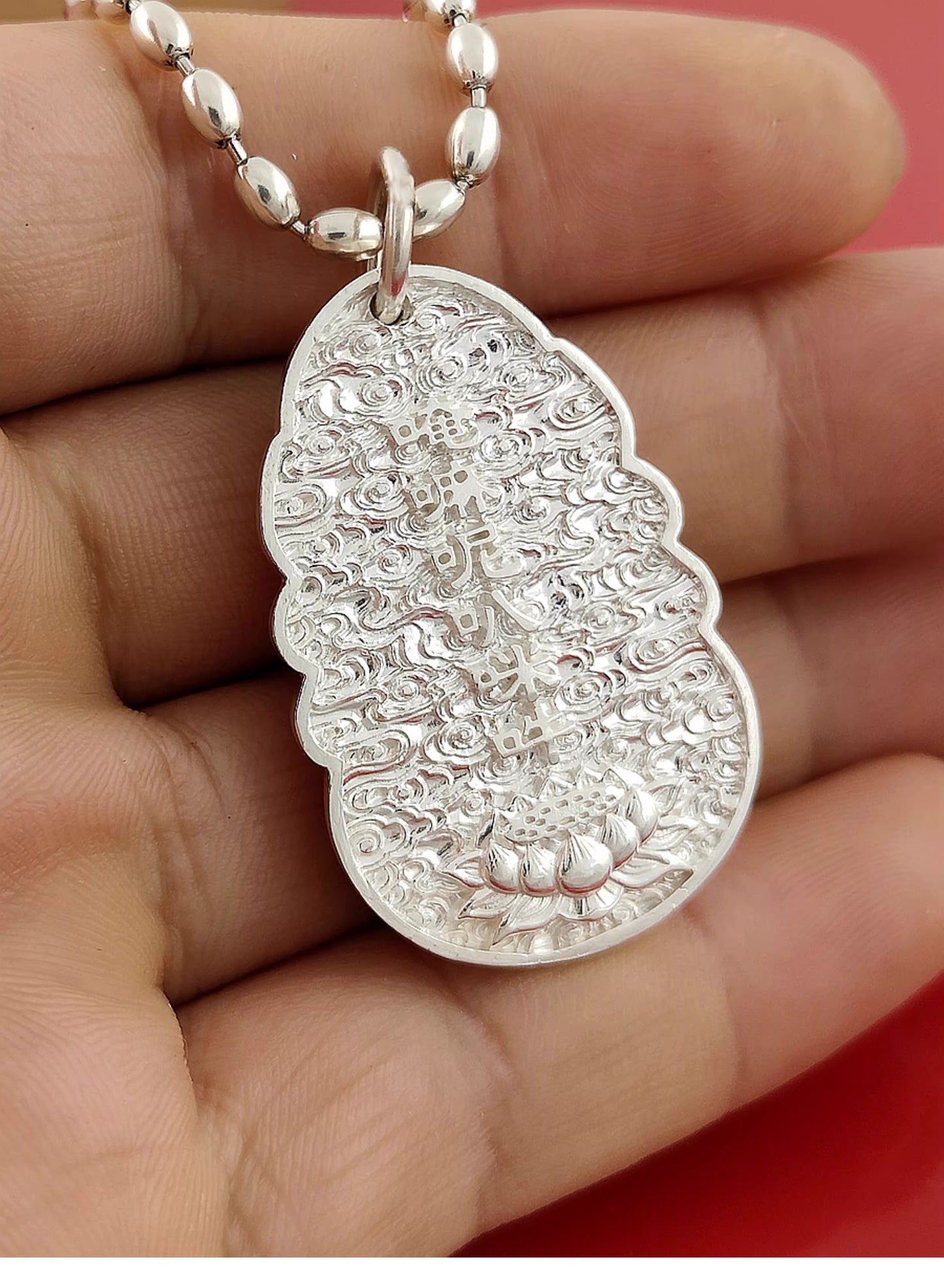 Solid Sterling Silver Guanyin Pendant Necklace with 3D Six-Character Mantra – 2.5×3.9×1cm, 45g, Unisex, Optional Silver Bead Chain