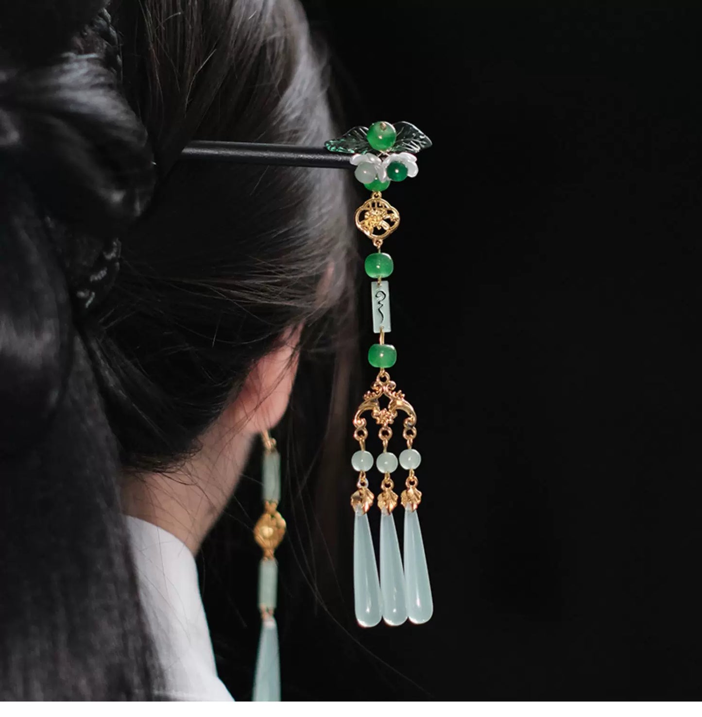 Elegant Green Tassel Hairpin – Chinese Style Wooden Hair Accessory for Hanfu Styling