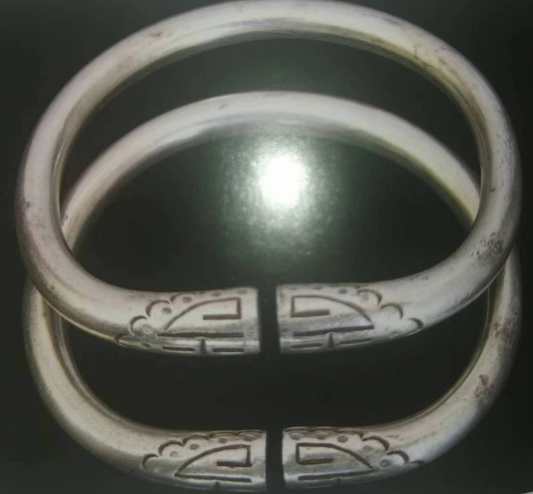 Pair of Plain Bracelets with Longevity Character Design
