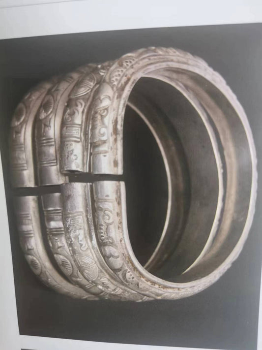 Pair of Silver Full-flower Bracelets with Longevity and Floral Patterns (Set of Four)