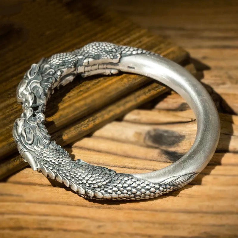 How To Wear Piyao Bracelet Facing Direction