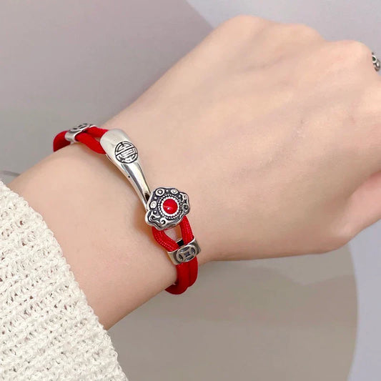 Why Do Chinese Wear Red Bracelets?