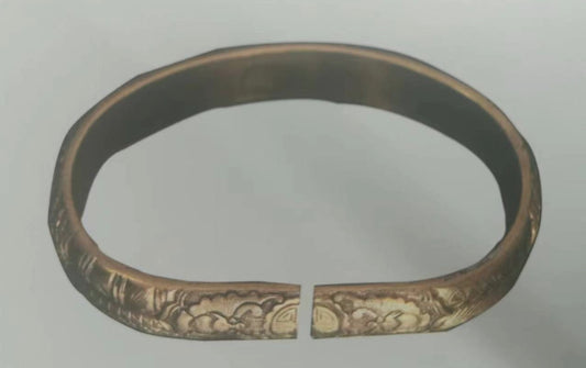 Silver-Gilt Bracelet with Endless Knot and Longevity Motif