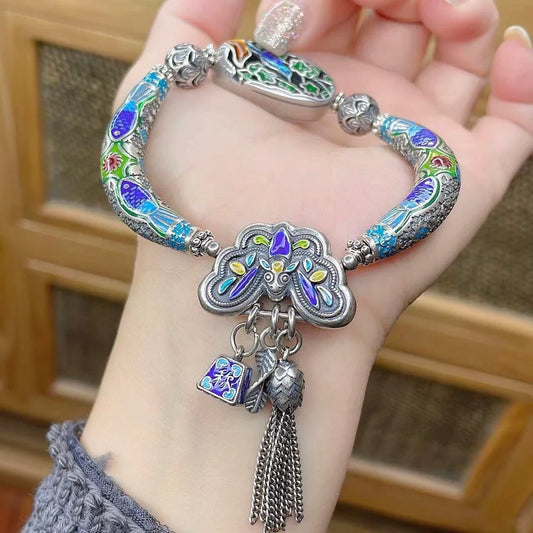 What Is Curved Tube Jewelry?