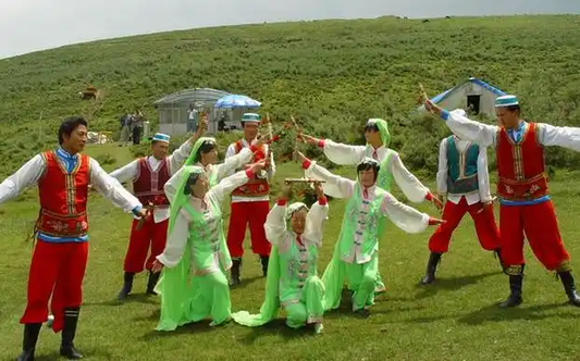 Bao'an community dance performance in colorful traditional-style clothing