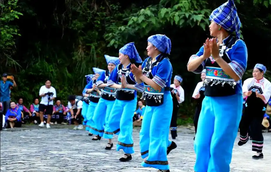Buyi People of China: History, Indigo Clothing, Wax-Resist Dyeing and Culture