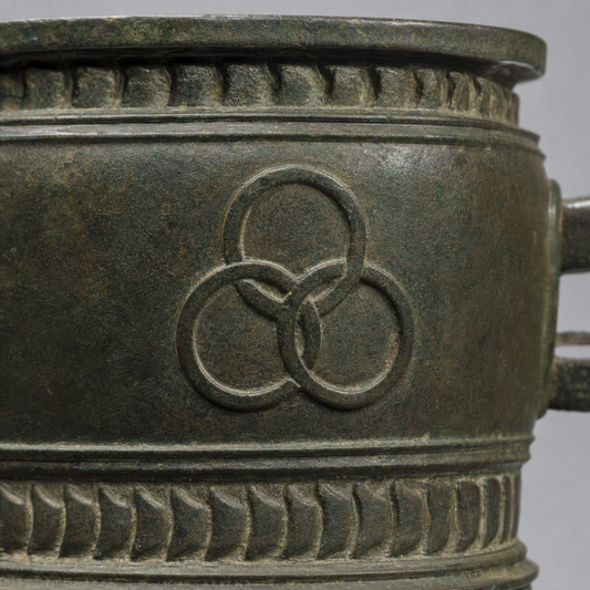 Chinese Triple Interlocking Rings Pattern