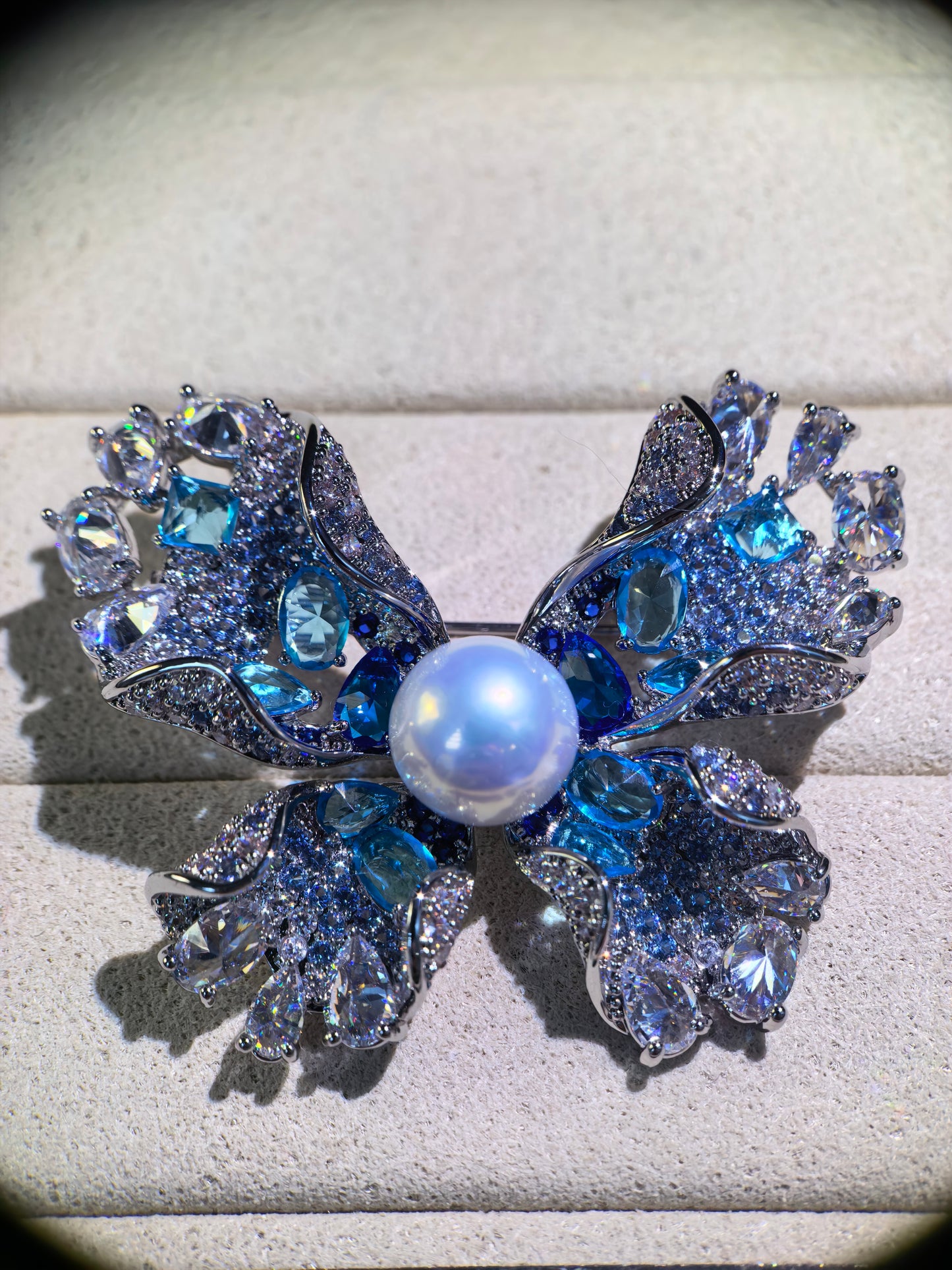 Butterfly Pearl Brooch | Natural Freshwater Pearl 10–11mm Elegant White Jewelry Pin