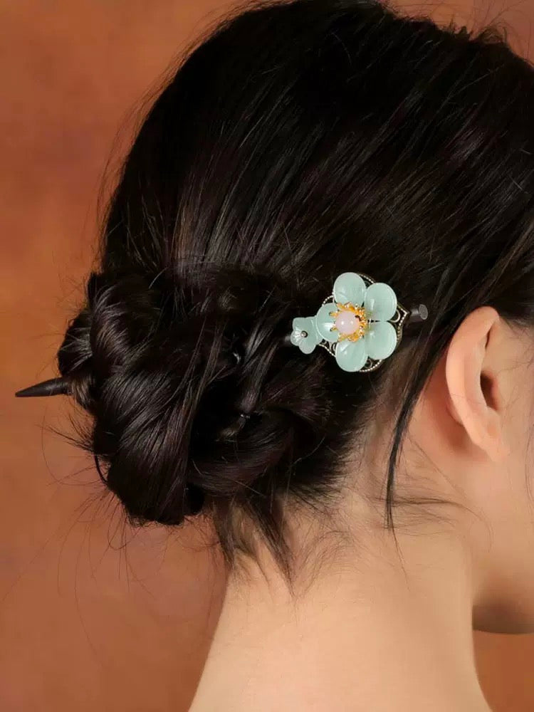 2 Flower White Pearl Hairpin - Wood