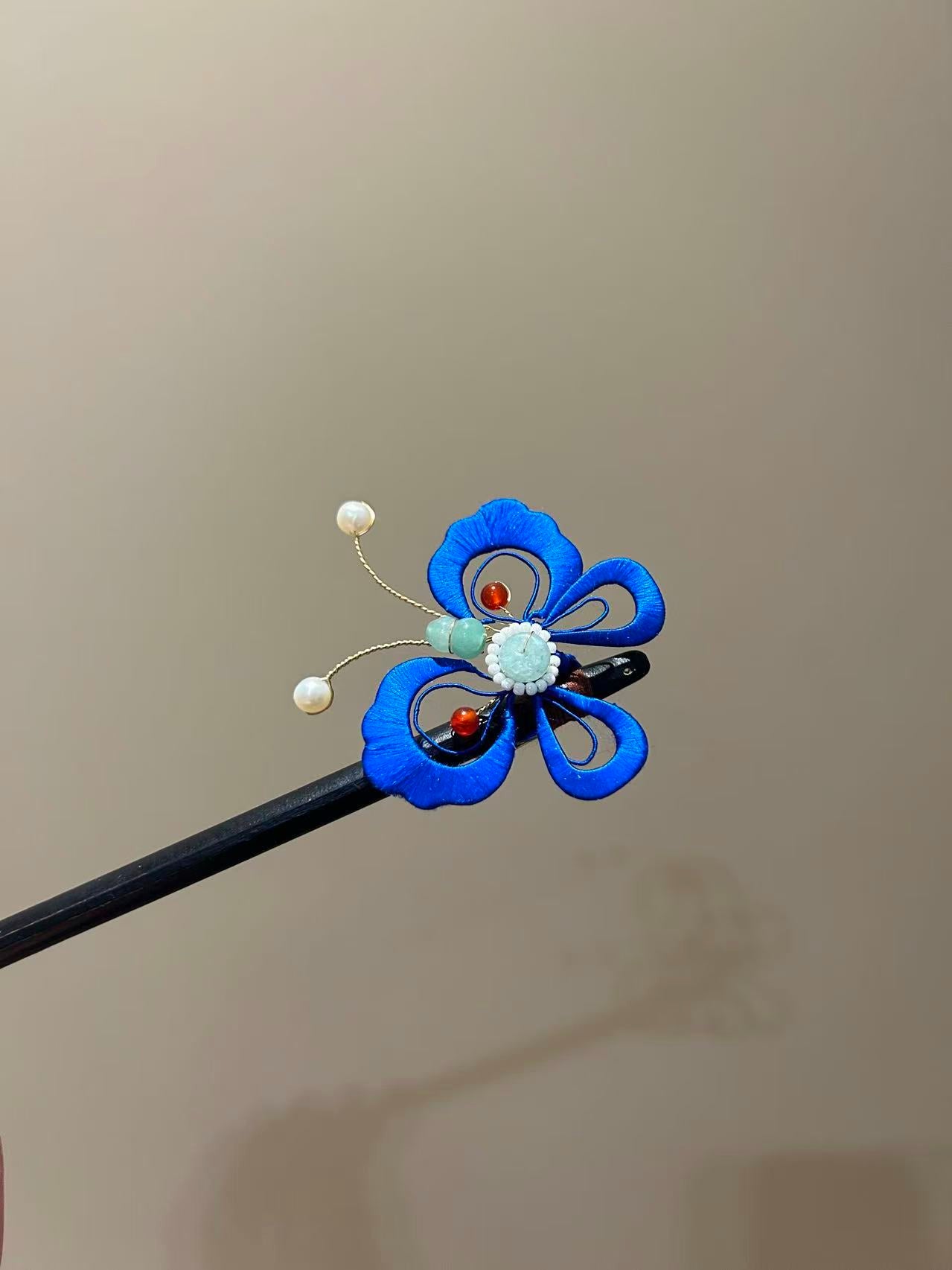 Traditional Chinese Silk Thread Blue Butterfly Hairpin with Freshwater Pearls – Handmade Ethnic Hair Accessory for Women