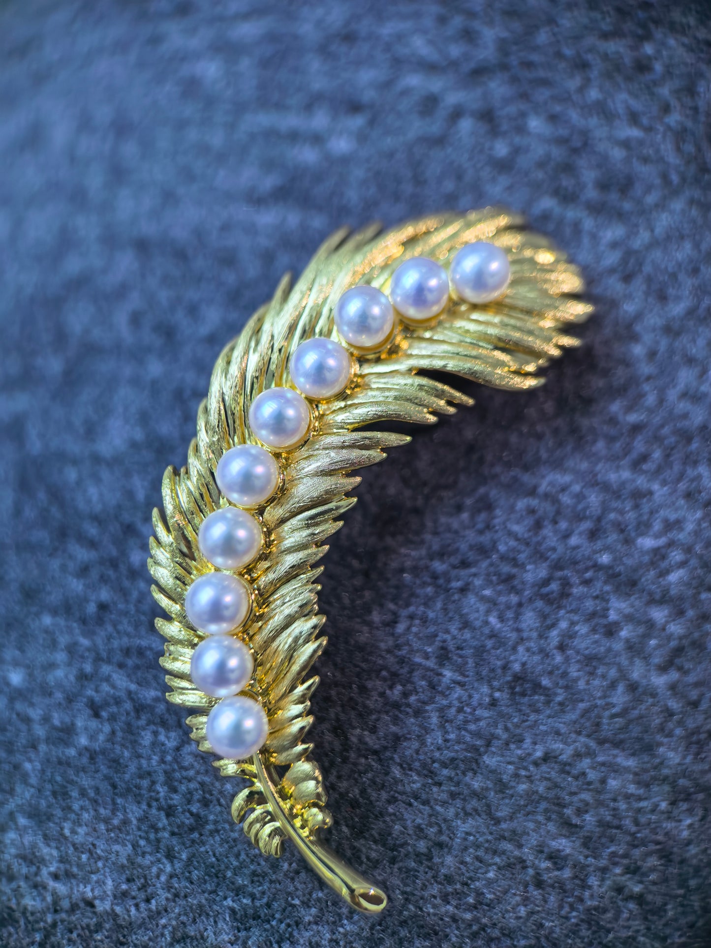 Feather Pearl Brooch | Natural Freshwater Pearl 4–5mm Elegant White Jewelry Pin