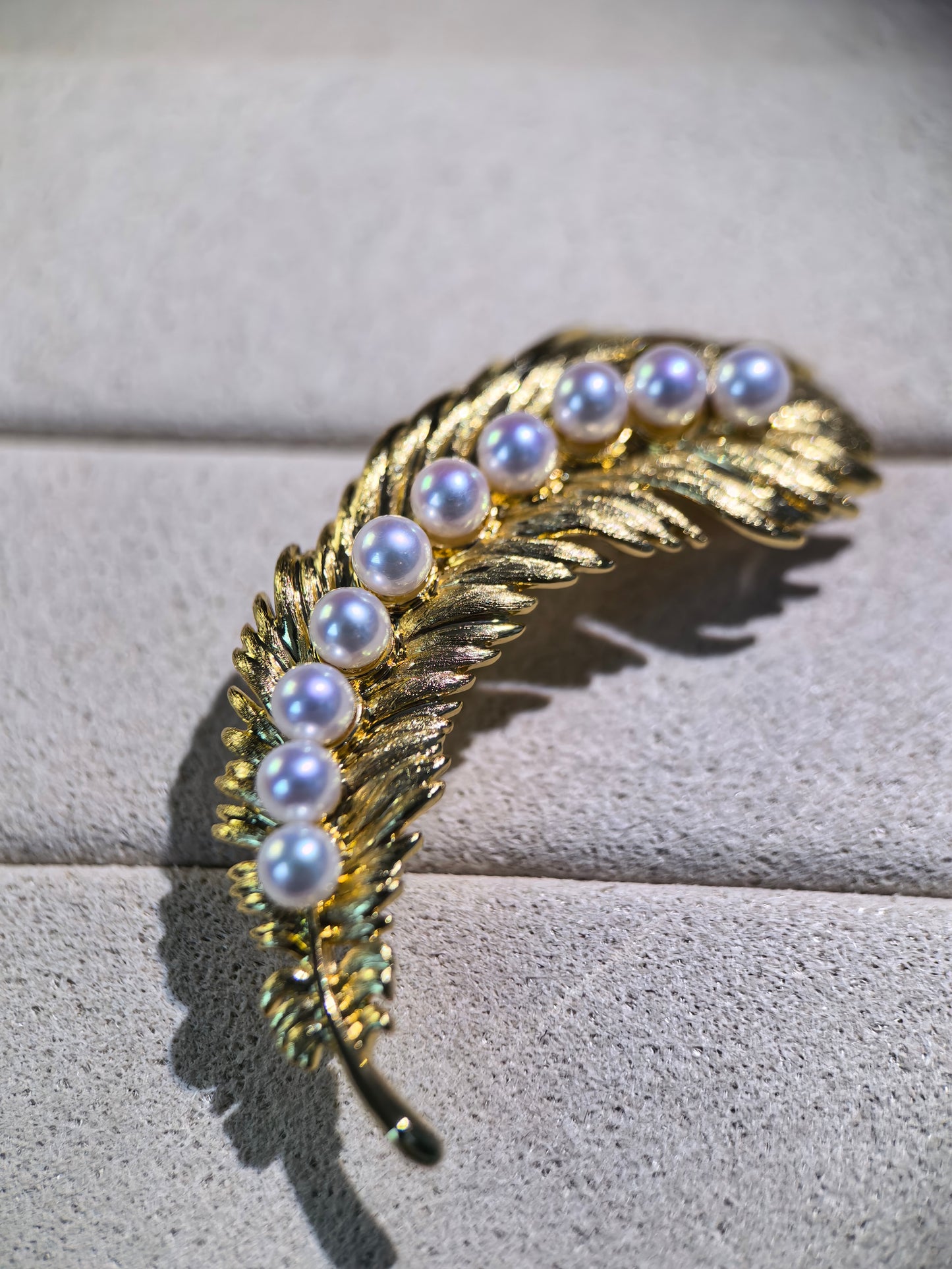 Feather Pearl Brooch | Natural Freshwater Pearl 4–5mm Elegant White Jewelry Pin