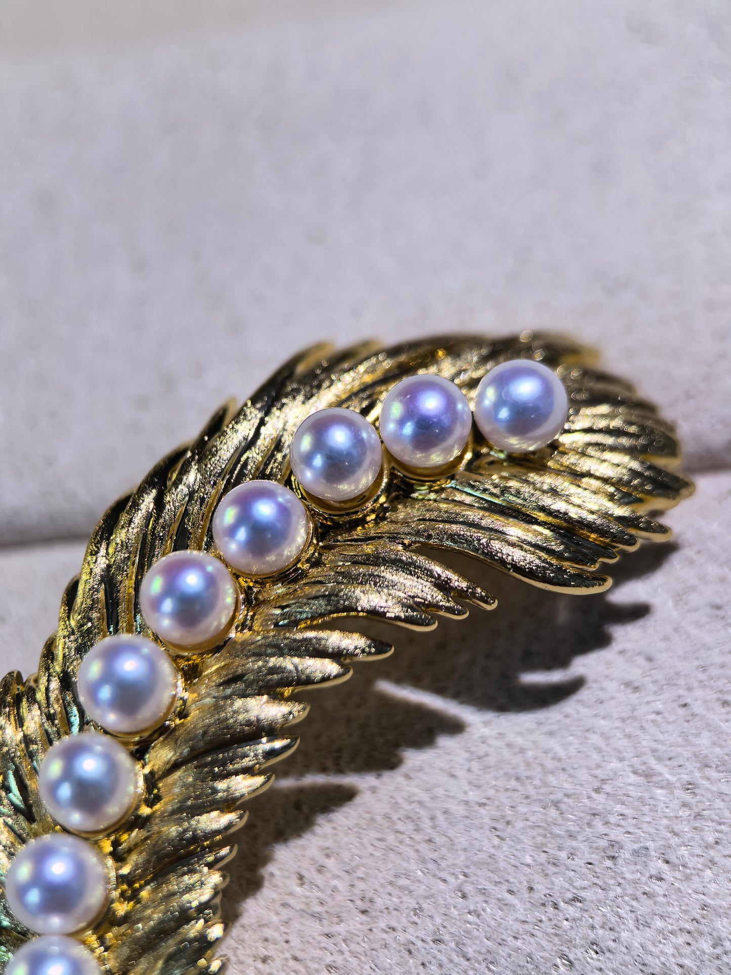 Feather Pearl Brooch | Natural Freshwater Pearl 4–5mm Elegant White Jewelry Pin