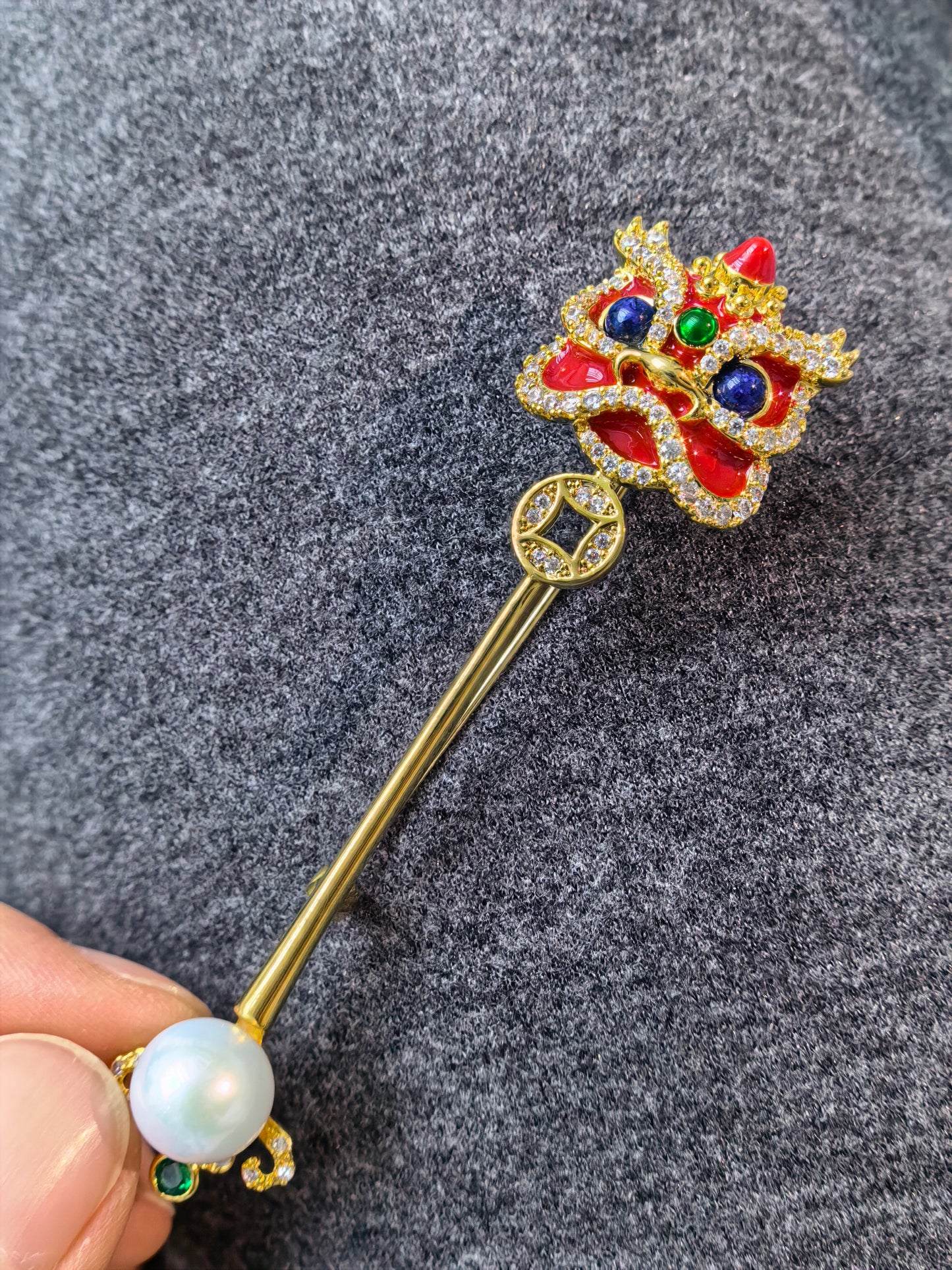 Lion Dance Pearl Brooch | Natural Freshwater Pearl 8–9mm White Luxury Statement Jewelry Pin