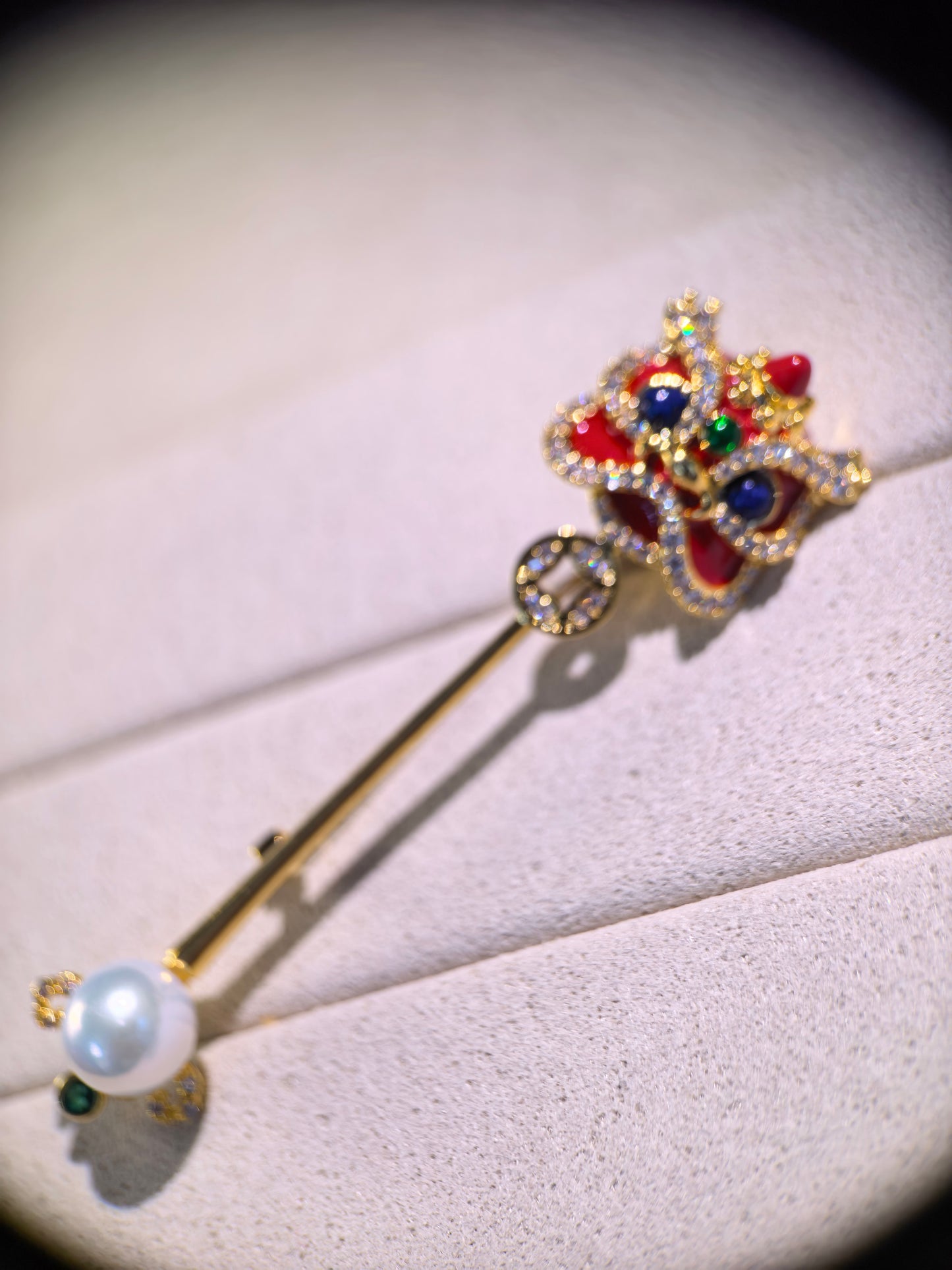 Lion Dance Pearl Brooch | Natural Freshwater Pearl 8–9mm White Luxury Statement Jewelry Pin
