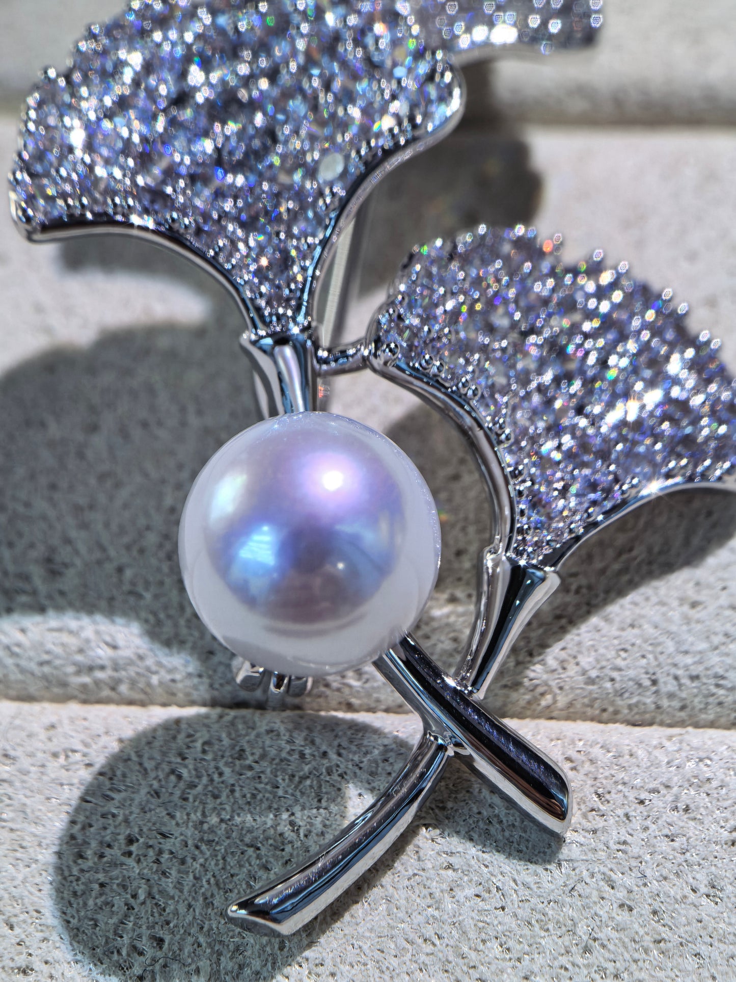 Ginkgo Pearl Brooch | Natural Freshwater Pearl 8–9mm White Luxury Leaf Jewelry Pin