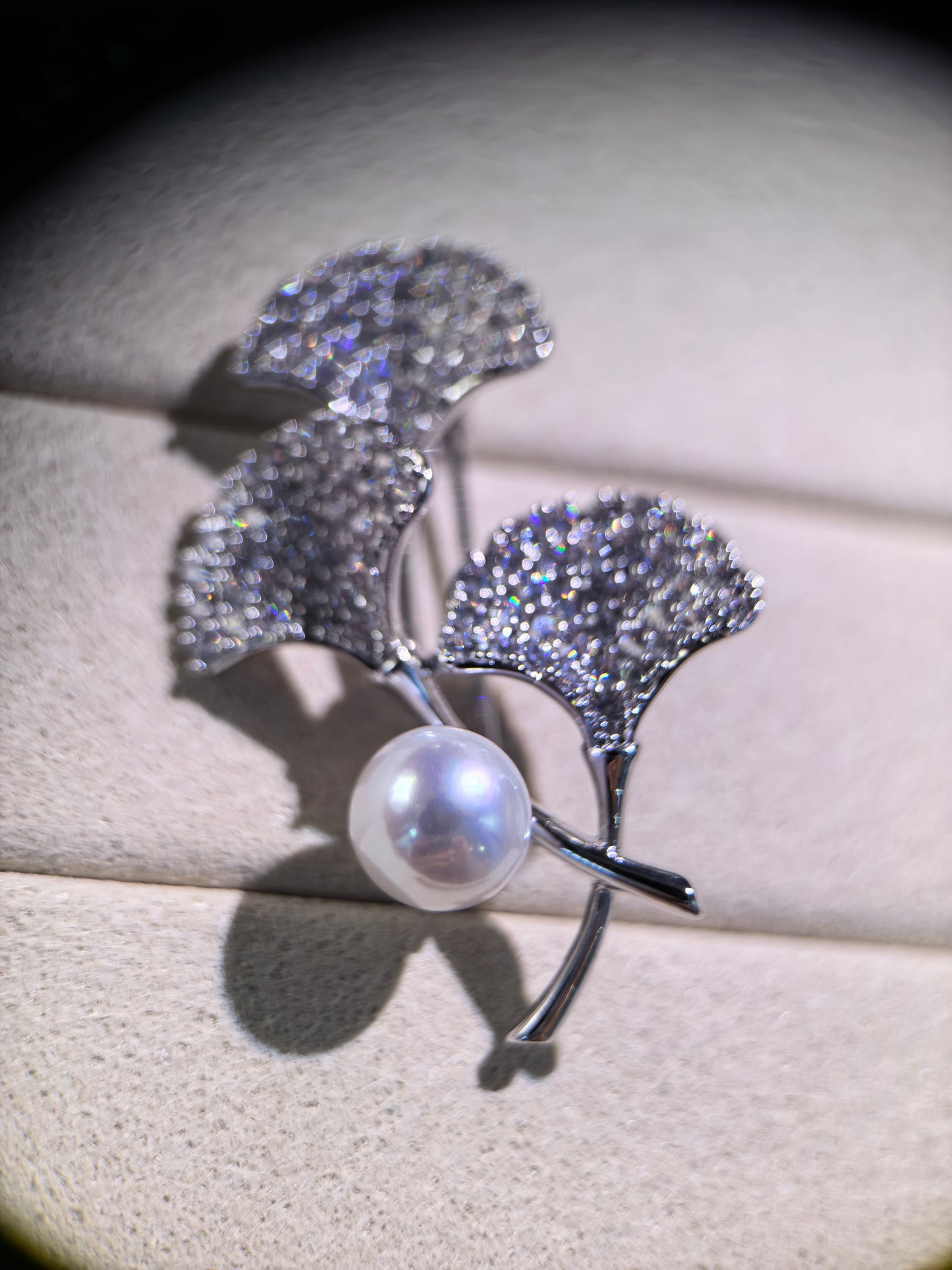 Ginkgo Pearl Brooch | Natural Freshwater Pearl 8–9mm White Luxury Leaf Jewelry Pin