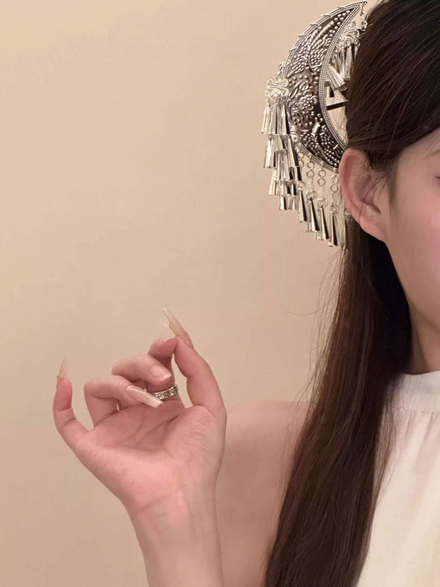 New Chinese Crescent Tassel Side Hairpin – Miao Silver Ethnic Hair Accessory for Hanfu &Qipao
