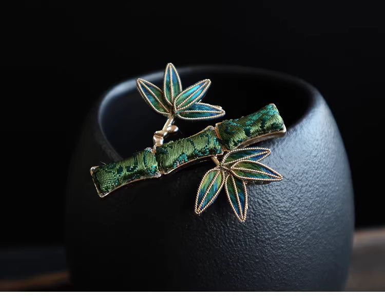 Handmade Heritage Velvet Flower Brooch – Song Brocade & Bamboo Design, Retro Chinese Hanfu Accessory for Women