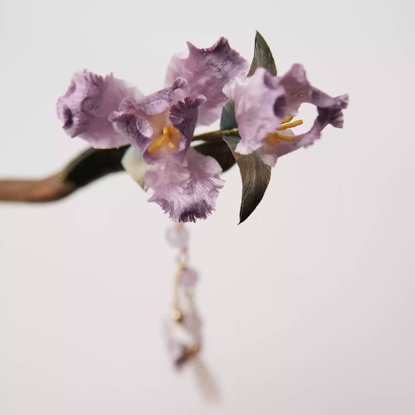 Purple Iris Velvet Flower Sandalwood Hairpin – New Chinese Style Tassel Hair Ornament