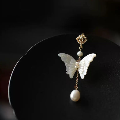 Natural Freshwater Pearl  White Mother-of-Pearl Butterfly Qipao Brooch  Pendant