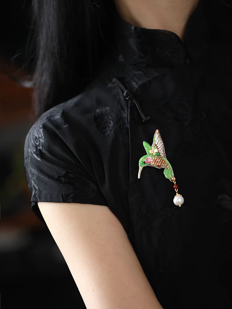 Vintage Embroidered Bird and Pearl Brooch – New Chinese Style Elegant Lapel Pin