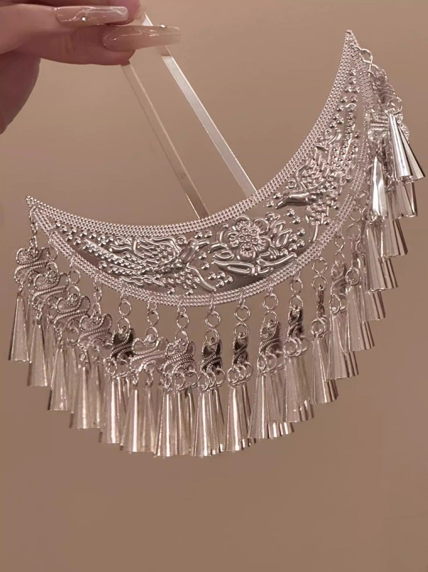 New Chinese Crescent Tassel Side Hairpin – Miao Silver Ethnic Hair Accessory for Hanfu &Qipao