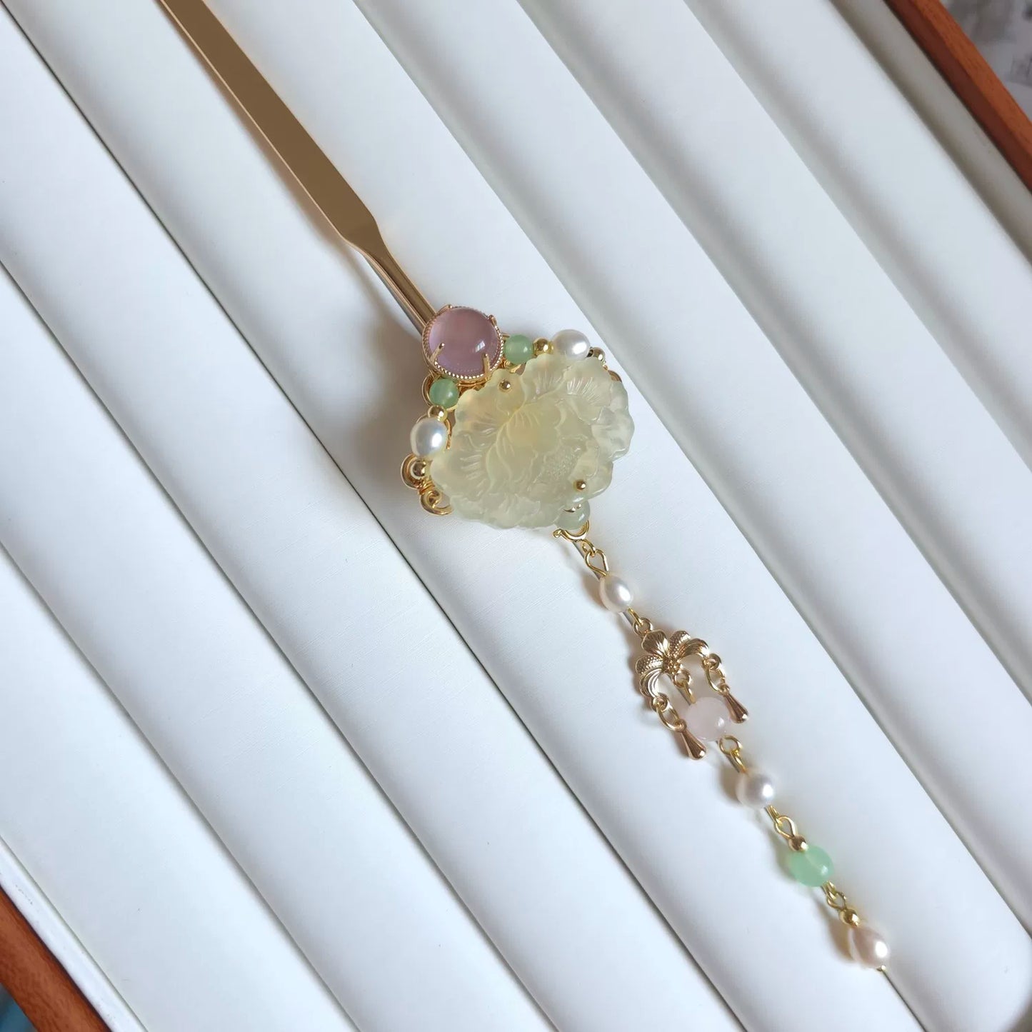 Traditional Chinese Hair Stick with Jade & Pearls | Handmade Hanfu & Qipao Hair Accessory