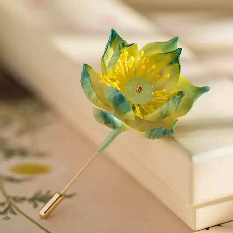 Elegant Lotus Flower Brooch Inspired by Chinese Heritage – Handmade Velvet Blossom Pin