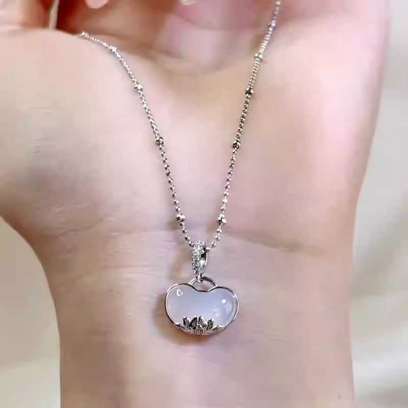 S925 Sterling Silver Lotus Chalcedony Pendant Necklace – Adjustable 40+5cm Clavicle Chain for Women | Elegant Spring Jewelry