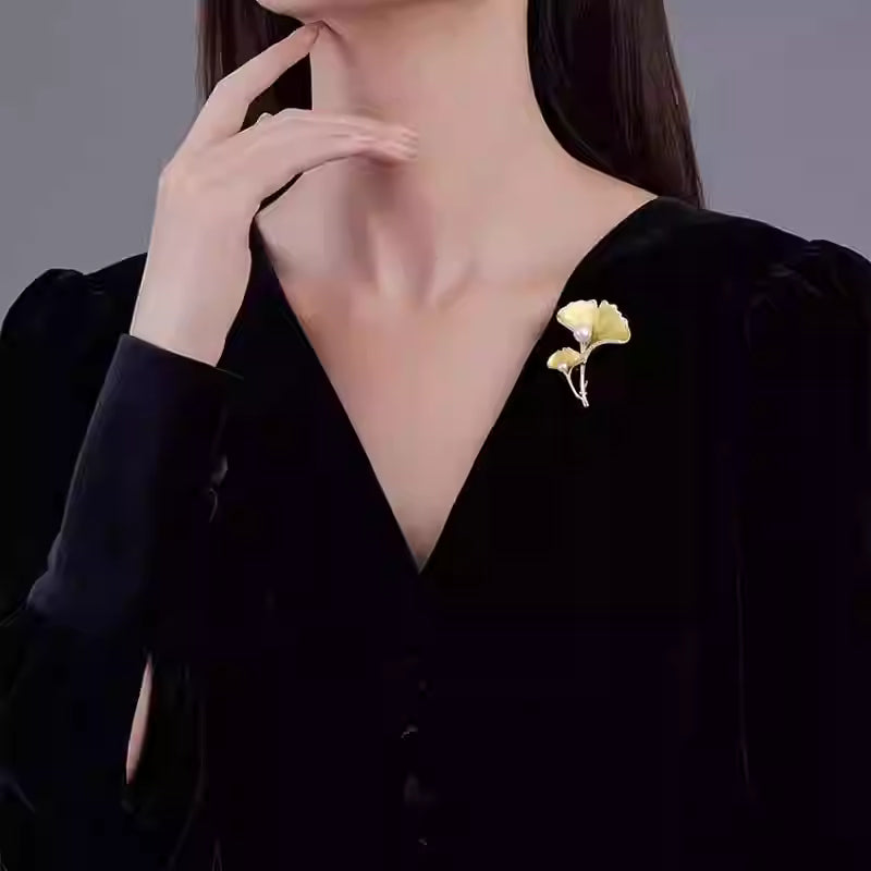 Chinese Enamel Ginkgo Leaf Brooch with Pearl – Elegant Women’s Pin Accessory