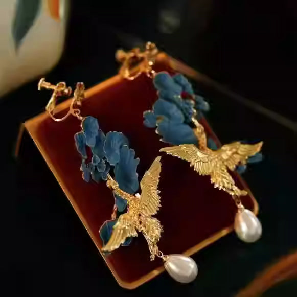 Chinese Cloisonné Crane Pearl Clip-On Earrings for Women – New Chinese Style Imperial Gold & Blue Qipao Accessory
