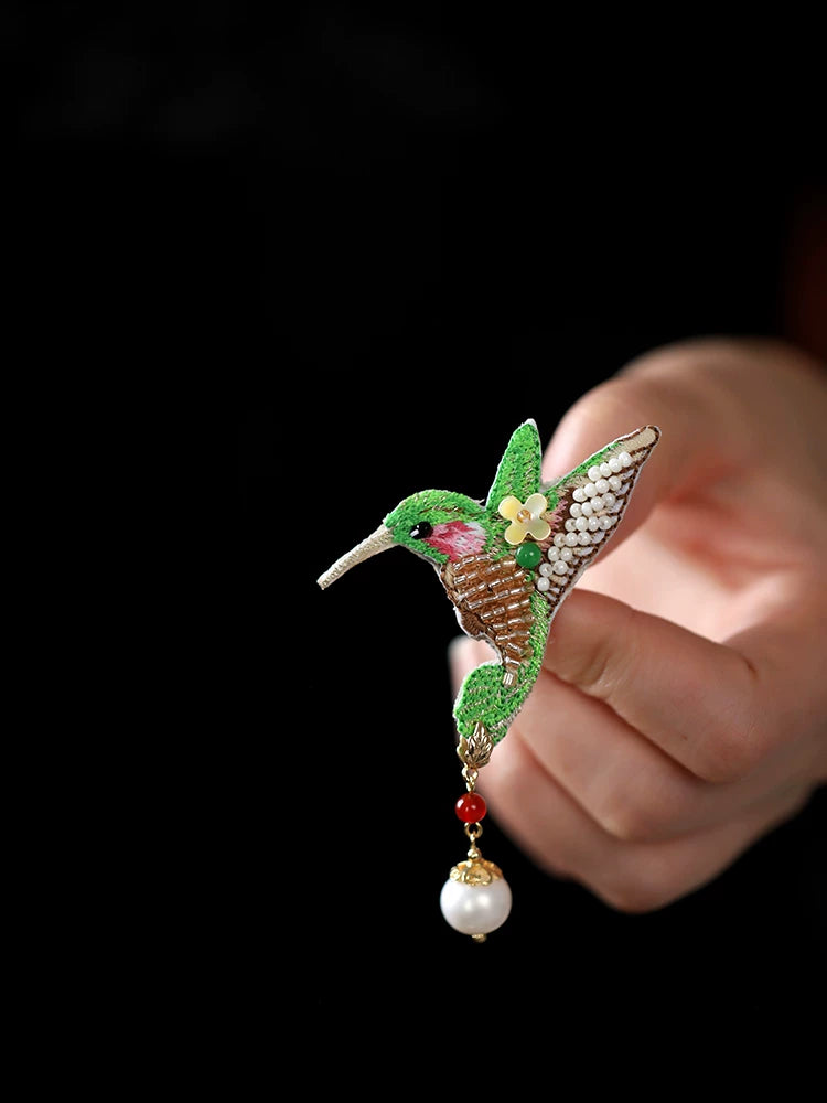 Vintage Embroidered Bird and Pearl Brooch – New Chinese Style Elegant Lapel Pin