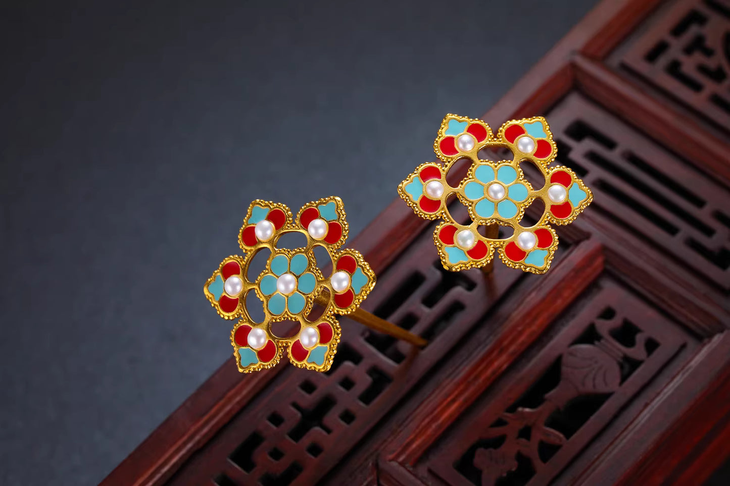 Enamel Six-Petal Flower Hanfu Hairpiece with Pearls – Gold-Plated Silver, Retro Tang Dynasty Style for Women