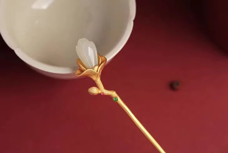 Tulip Magnolia Hairpin – Handmade Hetian Jade and Alloy Hair Stick