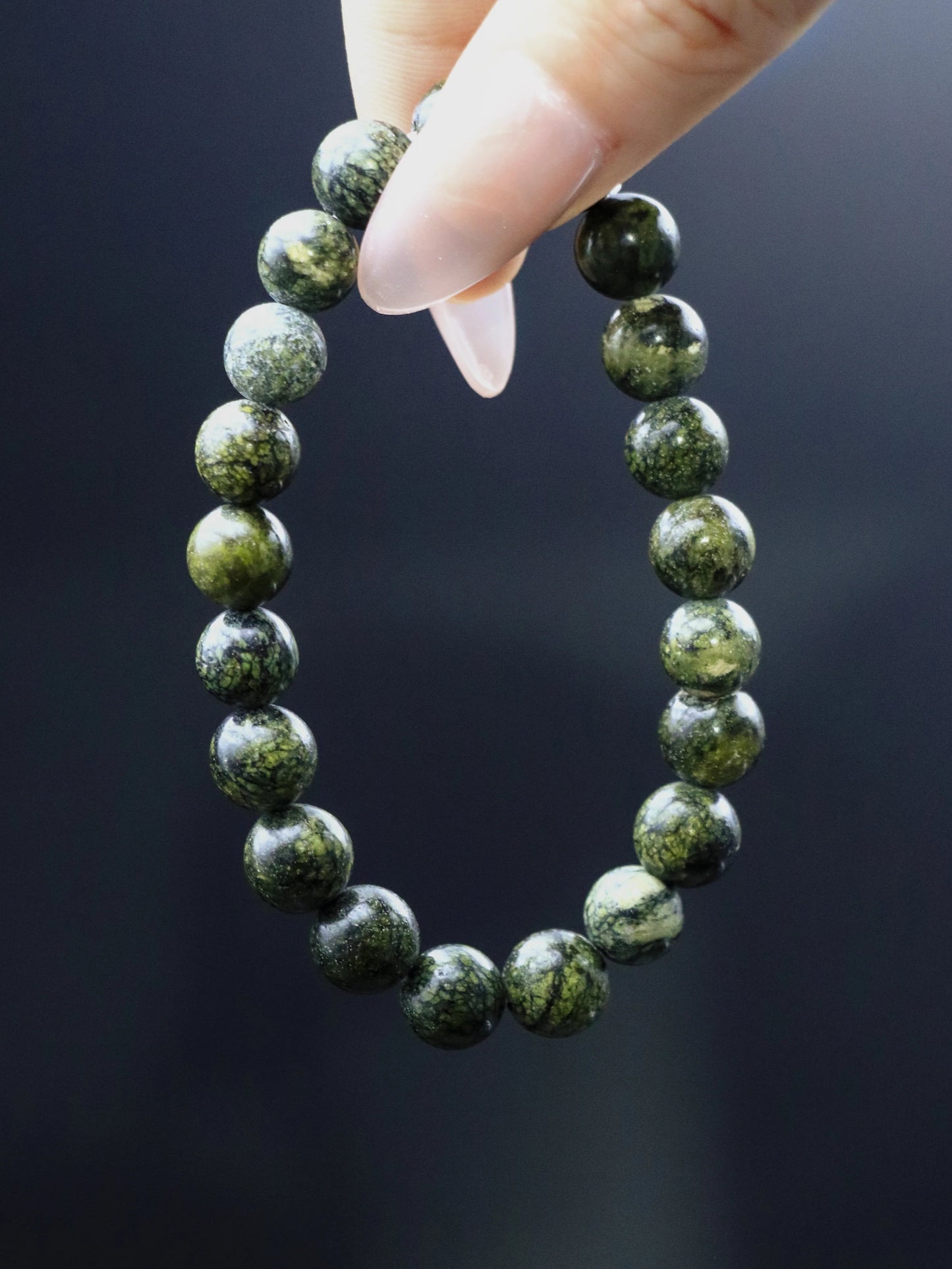 Serpentine Jade Bracelet – Natural Healing Crystal for Mind & Body Balance and Energy