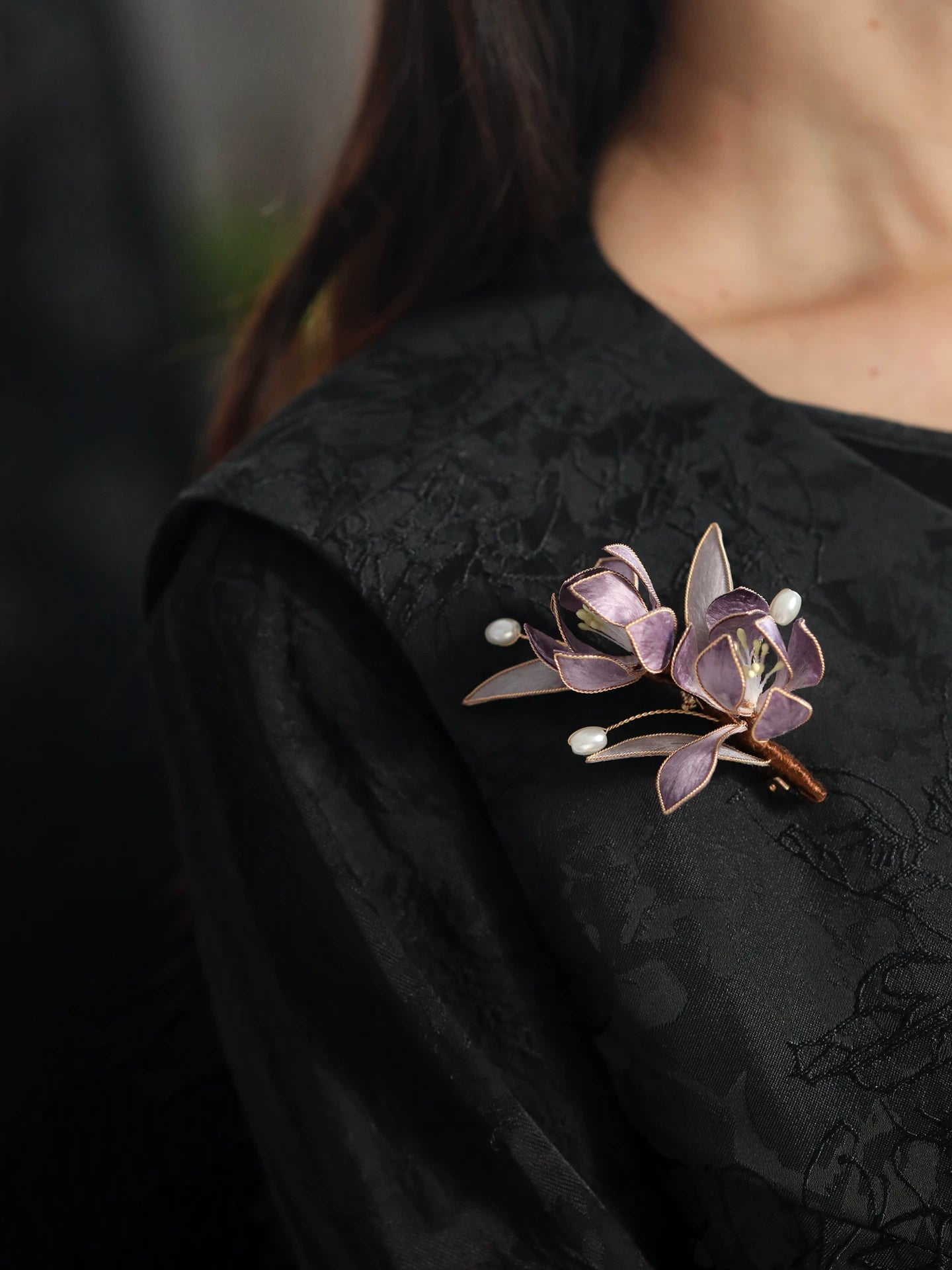 Non-Heritage Craft Purple Magnolia Pin – Classic Chinese Style Brooch