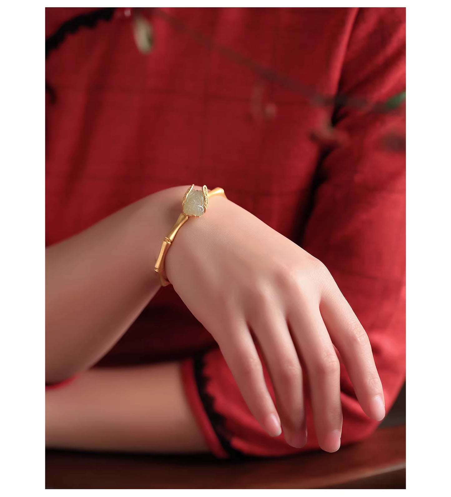 Bamboo Hetian Jade Bracelet – Handcrafted Chinese Heritage Jewelry