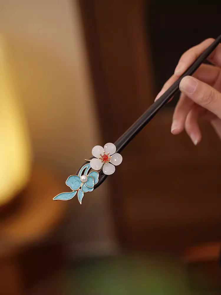 Chinese Style Ebony Wood Hairpin with White Flowers and Pearl – Elegant Traditional Hair Accessory for Women