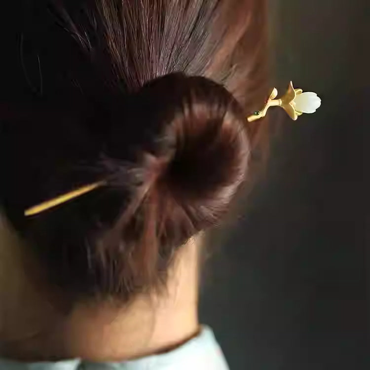 Tulip Magnolia Hairpin – Handmade Hetian Jade and Alloy Hair Stick