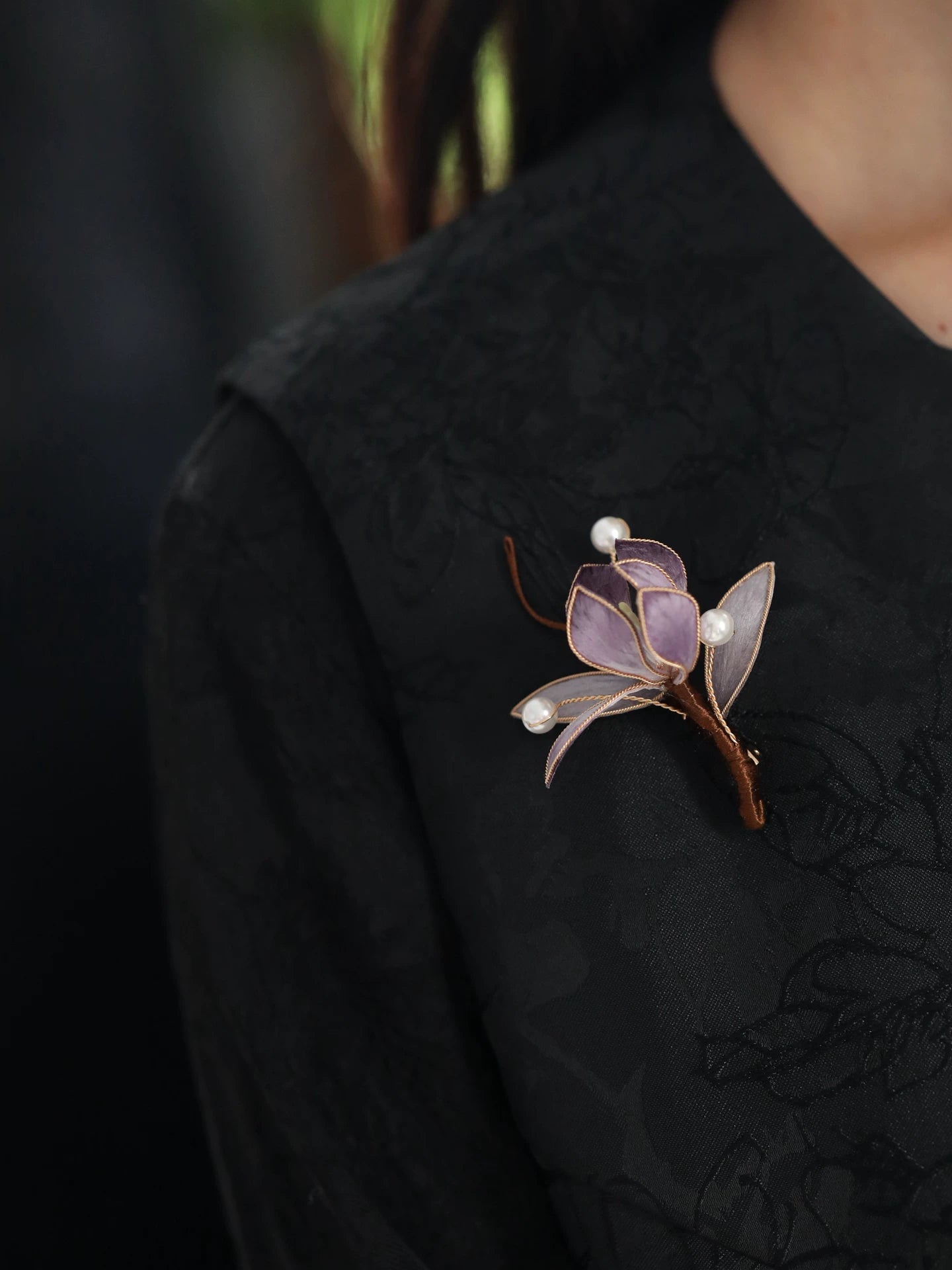 Non-Heritage Craft Purple Magnolia Pin – Classic Chinese Style Brooch