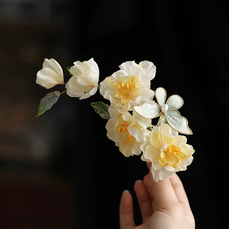 Elegant Yellow Blossom Butterfly Hair Clip – Tang Style Chinese Hair Accessory for Qipao and Hanfu