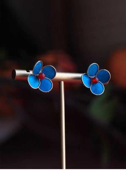 Handgefertigte Ohrstecker mit blauer Samtblume – Immaterielles Kulturerbe Schmuck im neuen chinesischen Stil