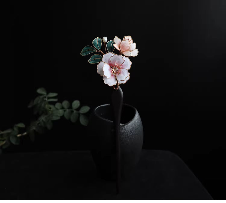 Handmade Pink Velvet Flower Hairpin – Chinese Intangible Heritage Silk Flower Hair Accessory for Hanfu & Guofeng Style