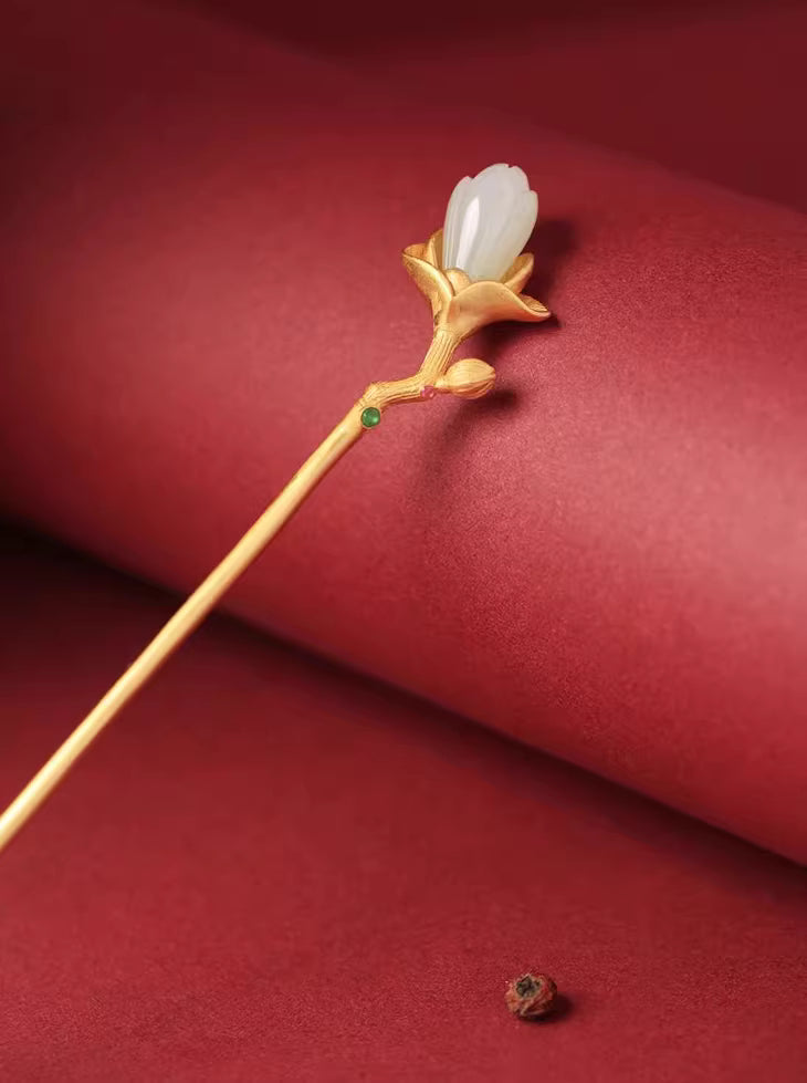 Tulip Magnolia Hairpin – Handmade Hetian Jade and Alloy Hair Stick