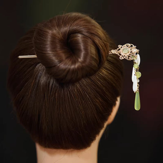 Agate and Tassel Hairpin – Handmade Red and Green Hanfu Hair Accessory with Pearls and Shells