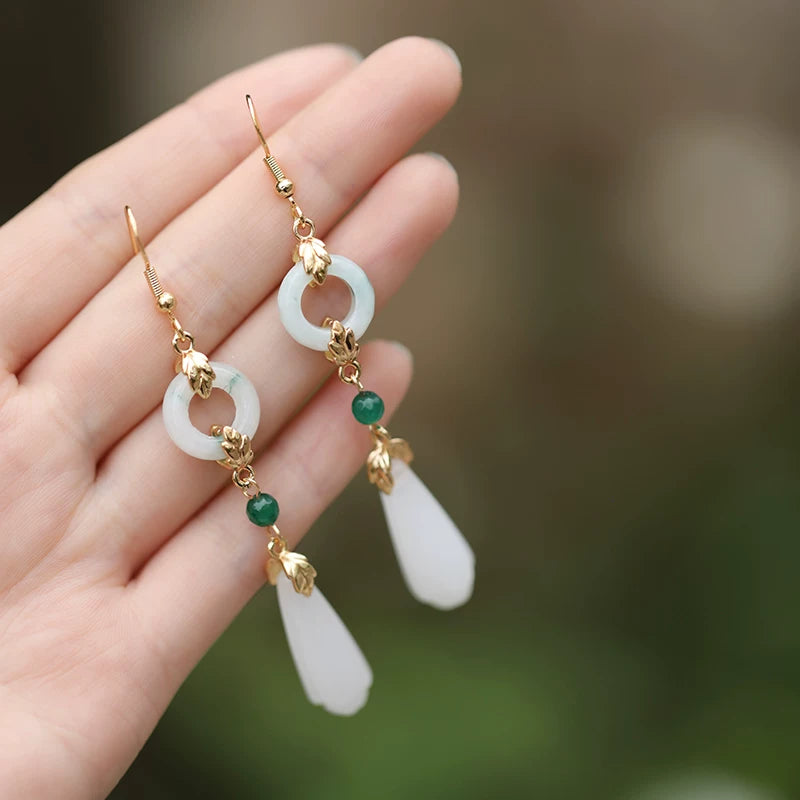 Magnolia Flower Jade Ring Earrings – Elegant Oriental Jewelry with Vintage Chinese Aesthetic